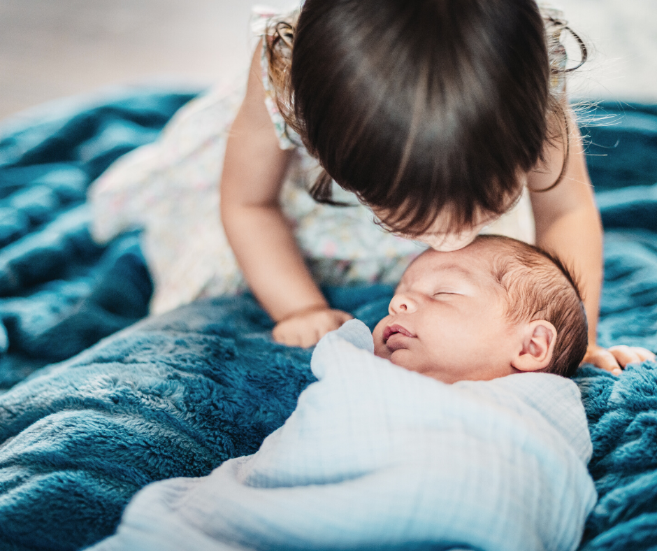 Read more about the article Dos and Don’ts: Toddler Adjusting to a New Baby
