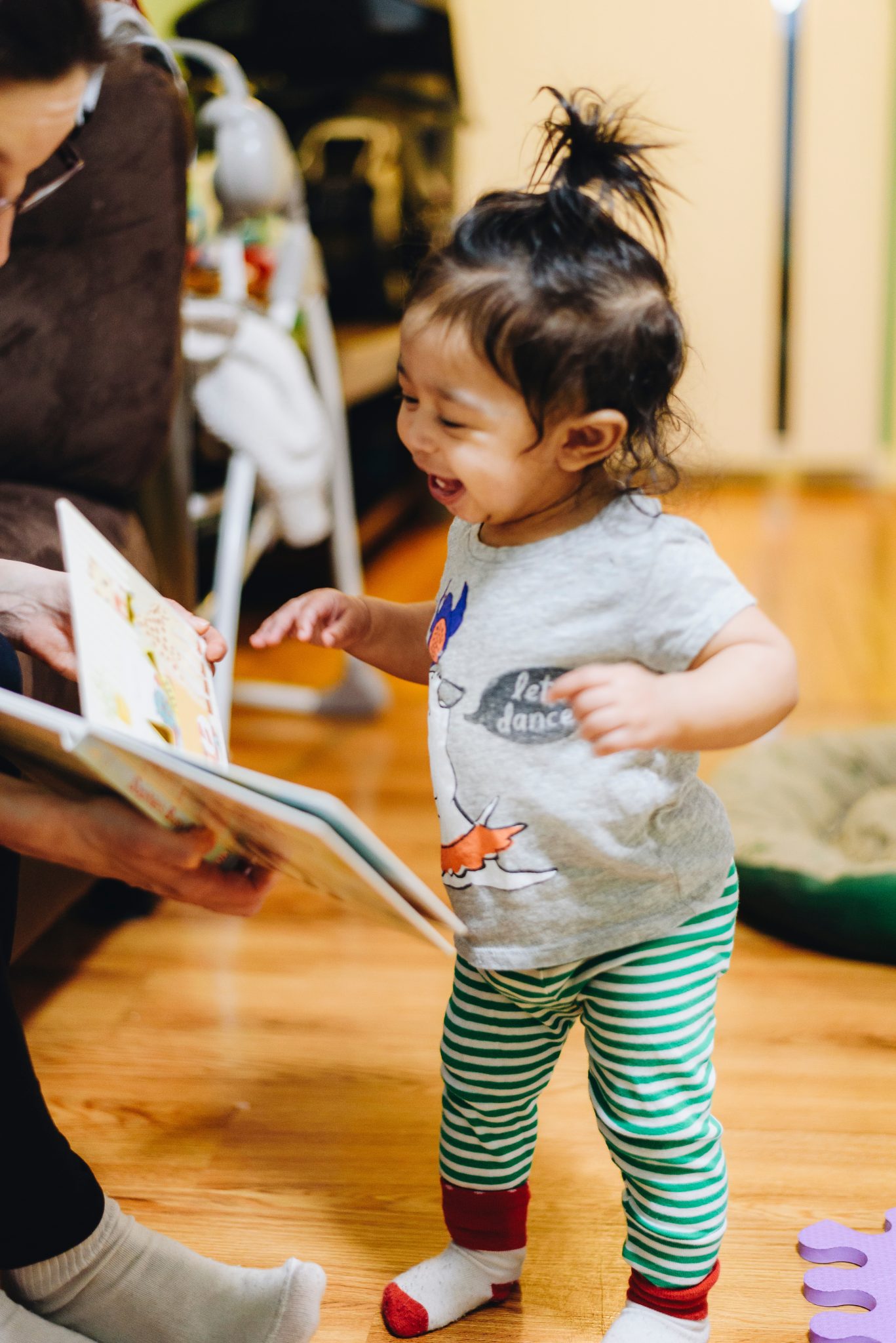 Read more about the article Foster Language Skills: Storytelling for Children Made Fun!